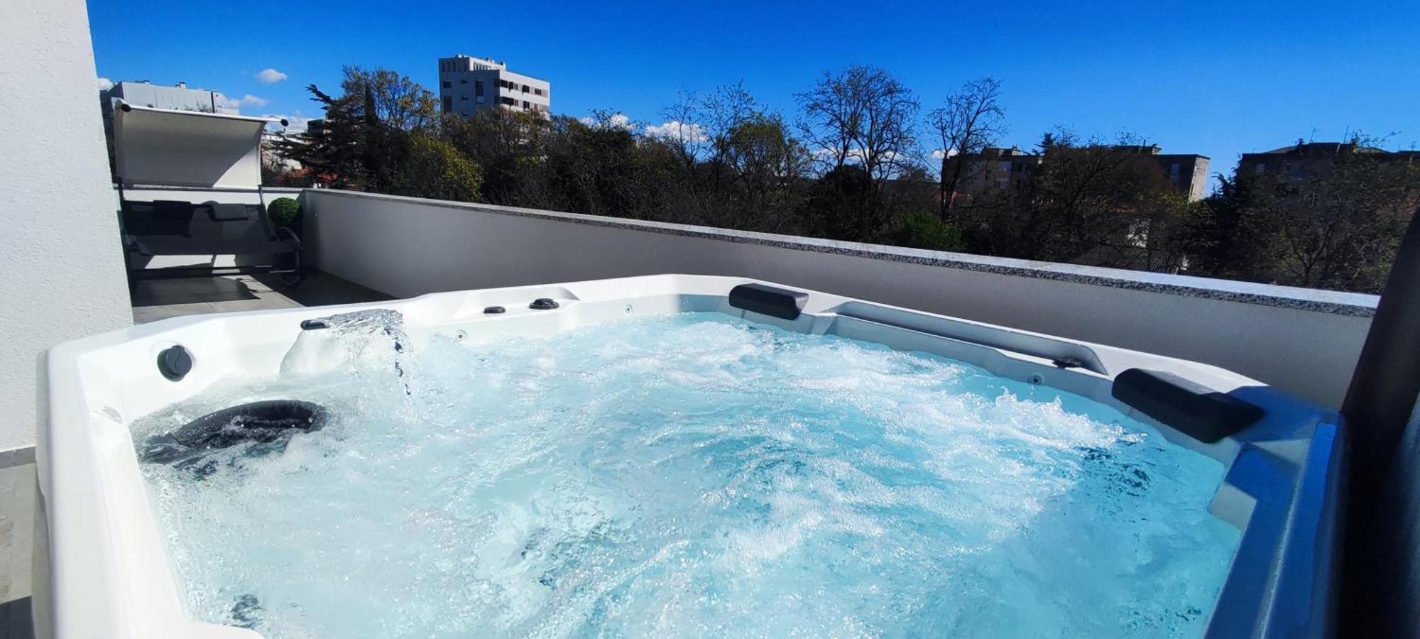 Villa Miema With Jacuzzi ザダル エクステリア 写真